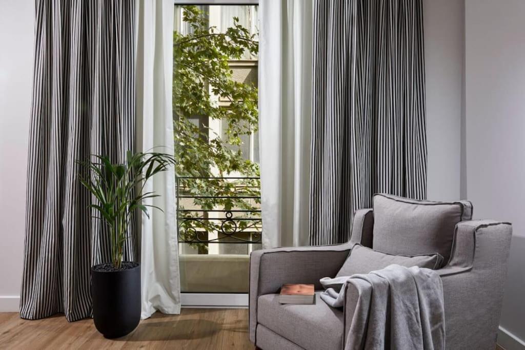 Viola Comfort Suite Афины Экстерьер фото