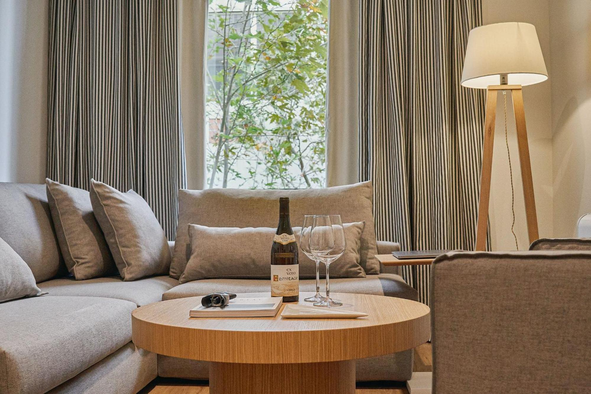 Viola Comfort Suite Афины Экстерьер фото